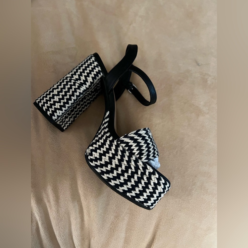 INDIA platform sandal heels - Picture 2 of 6